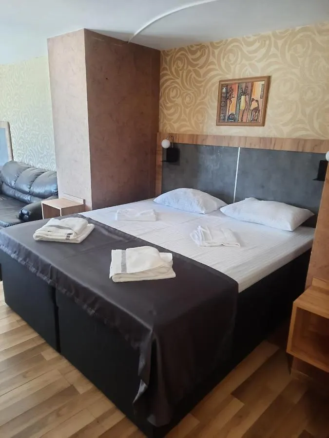 Hotel Toro Negro Золотые Пески