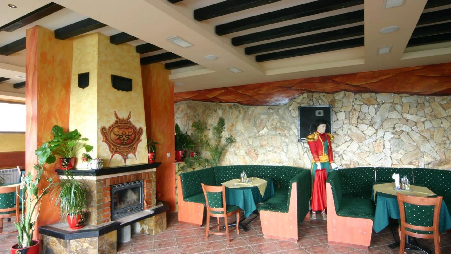 Hotel Toro Negro Золотые Пески